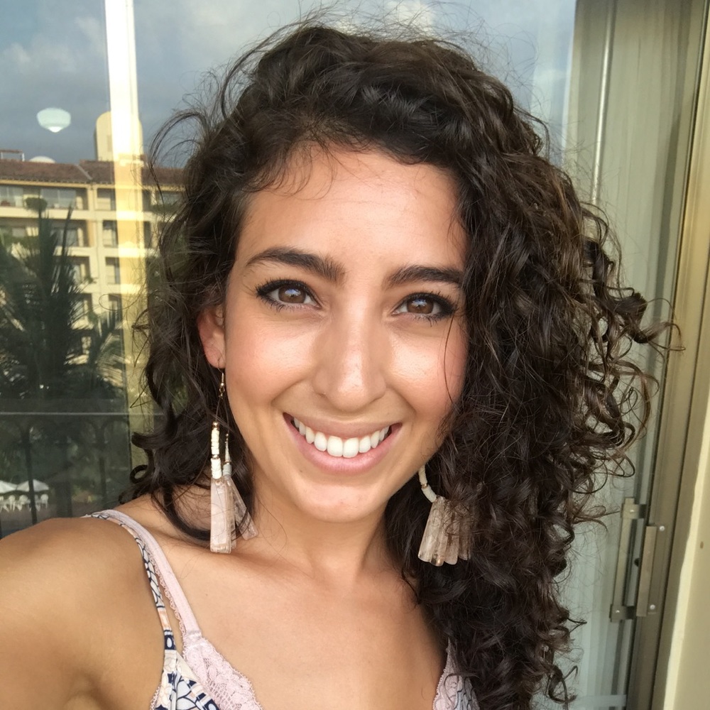 Meet your Posher, Mariela
